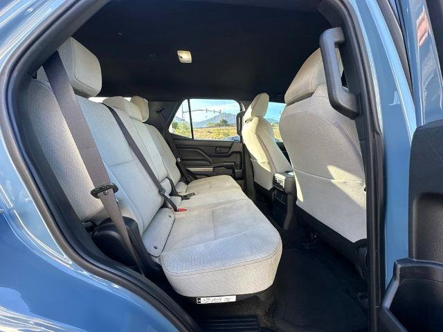 Used 2025 Toyota 4Runner SR5 AWD/4WD image 30