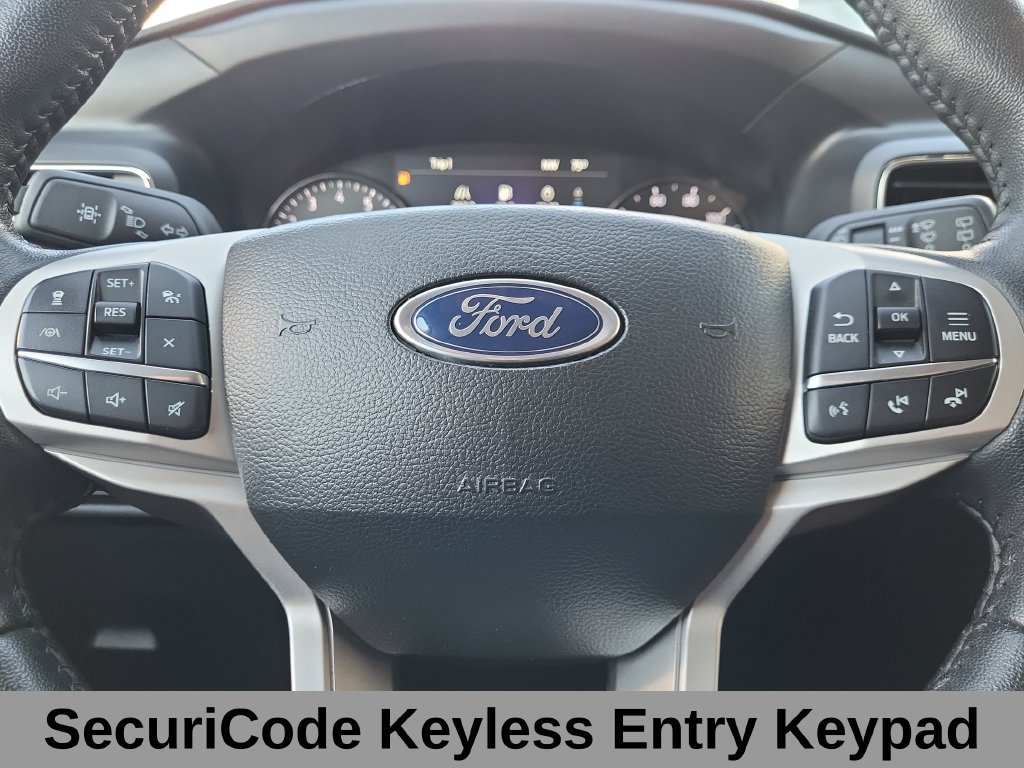 Certified 2023 Ford Explorer XLT w/ Equipment Group 202A AWD/4WD image 9