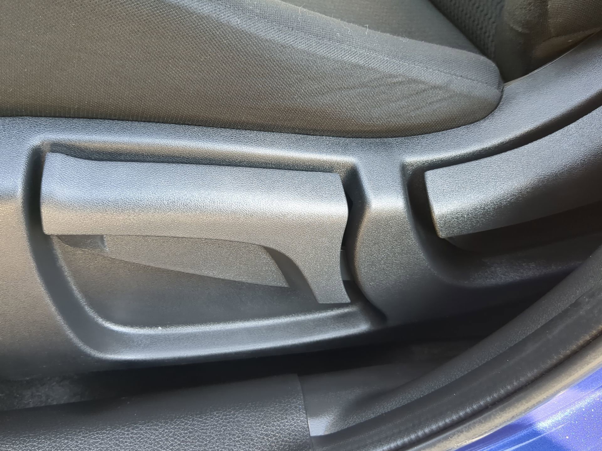 Used 2019 Nissan Rogue Sport S image 48