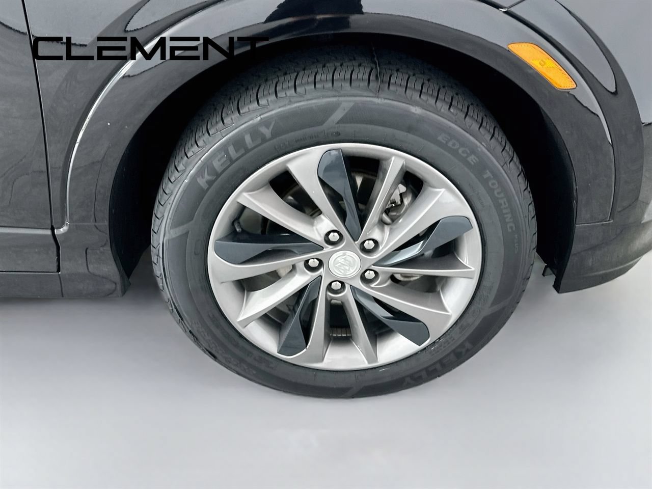 Used 2023 Buick Encore GX Select w/ Sport Touring Package FWD image 35