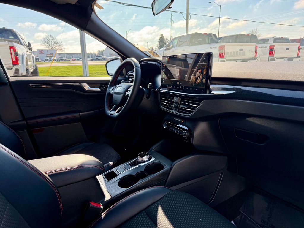 Certified 2024 Ford Escape ST-Line w/ Tech Pack #1 image 21