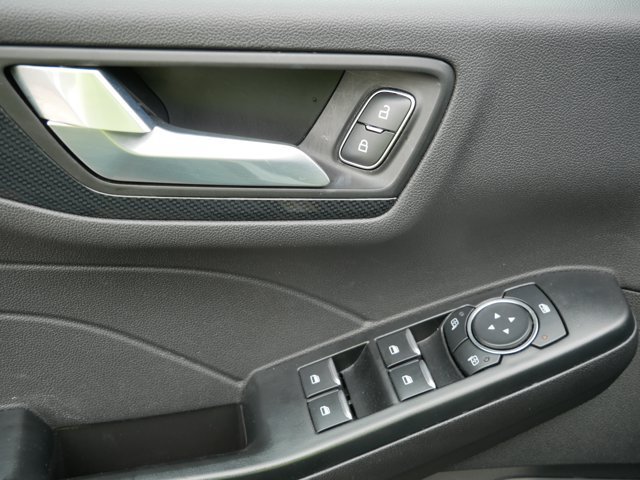 Certified 2025 Ford Escape ST-Line AWD/4WD image 18