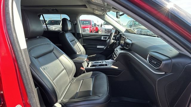 Certified 2024 Ford Explorer XLT w/ Equipment Group 202A image 11