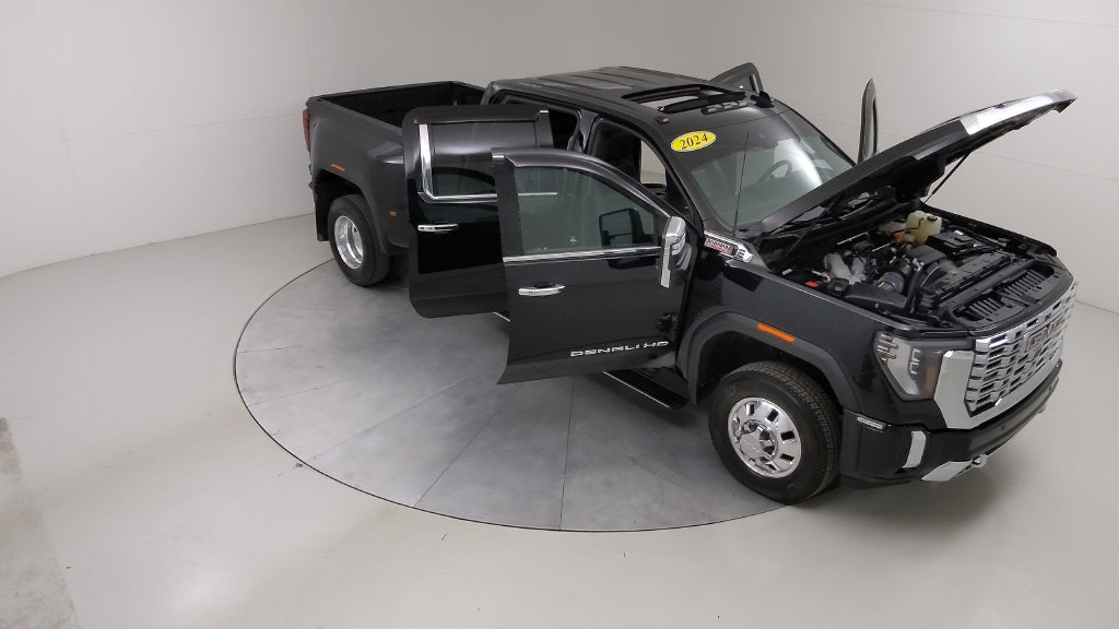 Used 2024 GMC Sierra 3500 Denali w/ Denali Reserve Package AWD/4WD image 49