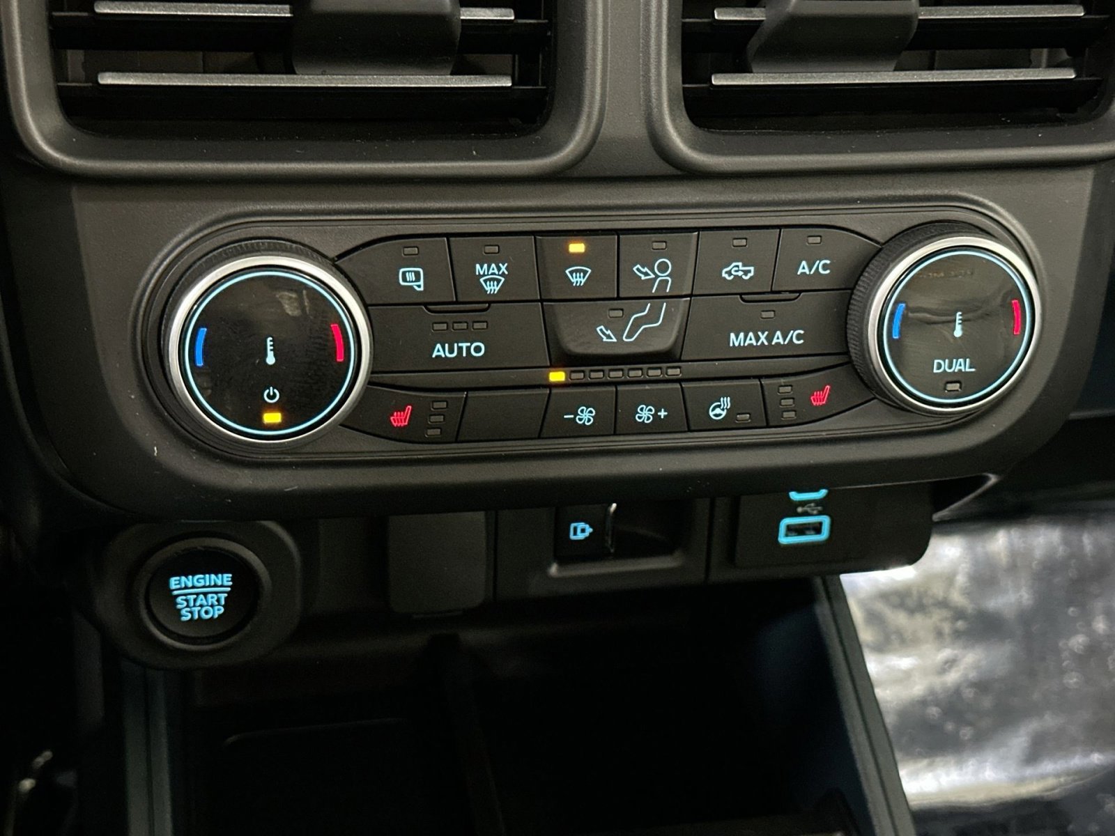 Certified 2024 Ford Maverick Tremor w/ Tremor Off-Road Package AWD/4WD image 25