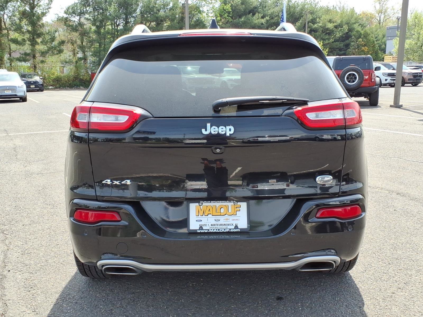 Used 2018 Jeep Cherokee Overland w/ Technology Group AWD/4WD image 5