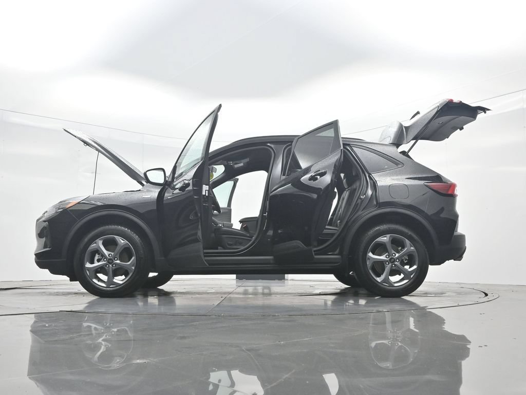 Certified 2025 Ford Escape ST-Line AWD/4WD image 45