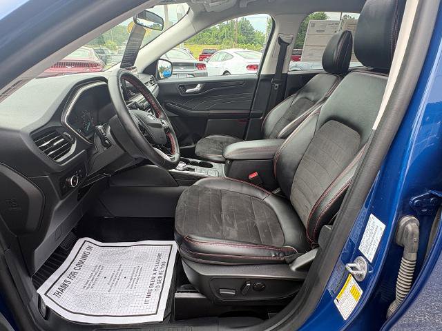 Certified 2022 Ford Escape SEL w/ SEL Stealth AWD Package image 11