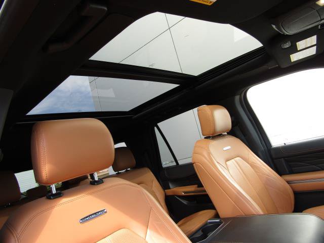 Certified 2023 Ford Expedition Max Platinum AWD/4WD image 3