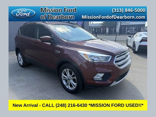 Certified 2018 Ford Escape SE w/ SE Sync 3 Package
