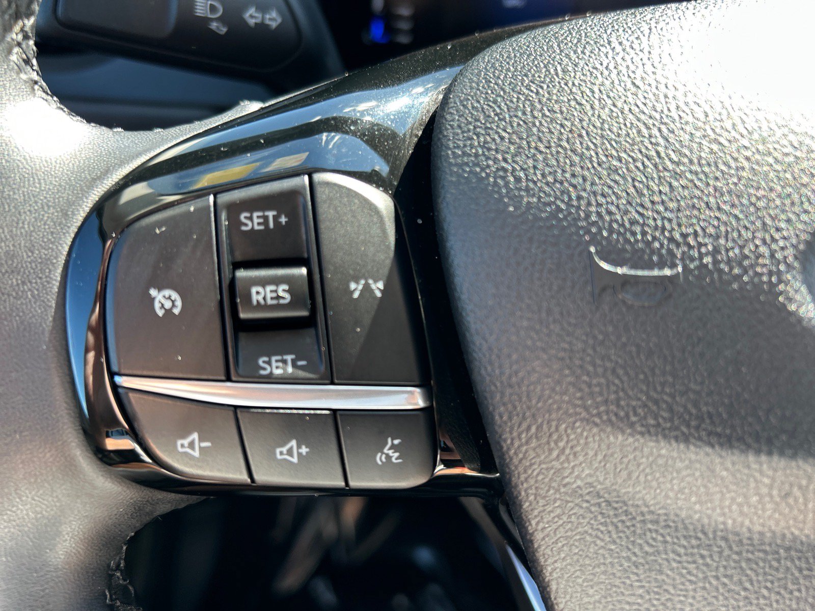 Certified 2024 Ford Escape Active AWD/4WD image 24
