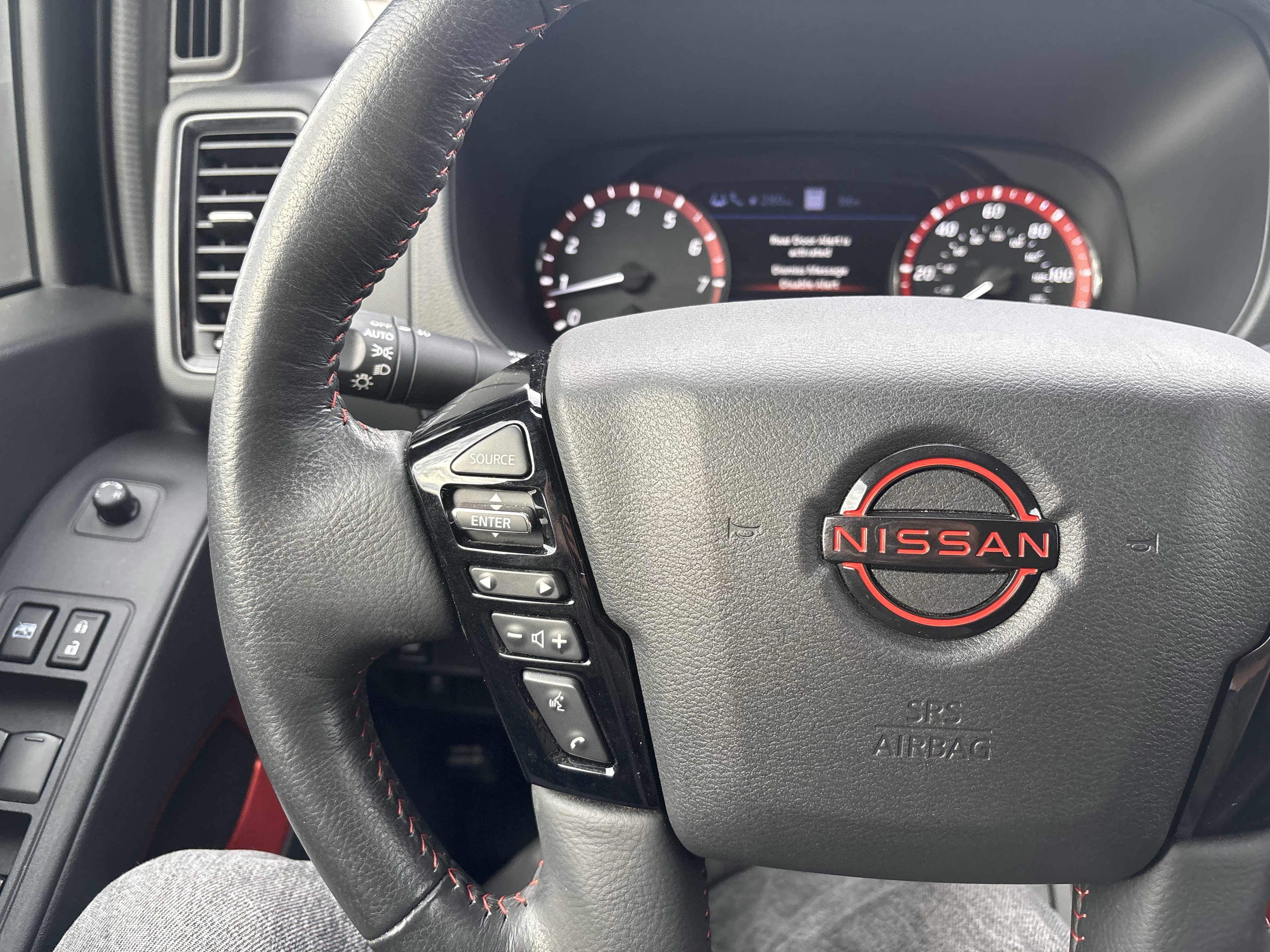 Used 2022 Nissan Frontier Pro-X RWD image 29