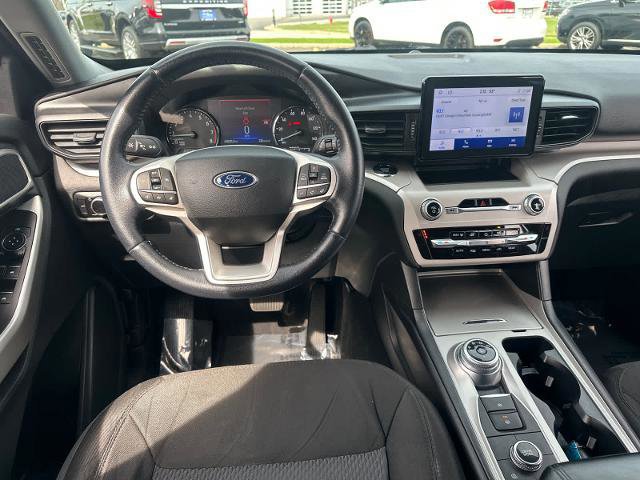 Certified 2023 Ford Explorer XLT w/ Class IV Trailer Tow Package image 16