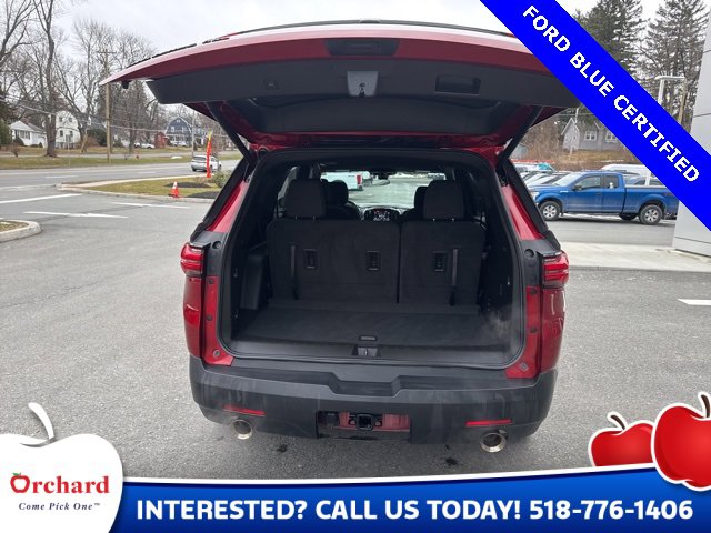 Used 2023 Chevrolet Traverse LT w/ Midnight/Sport Edition image 8