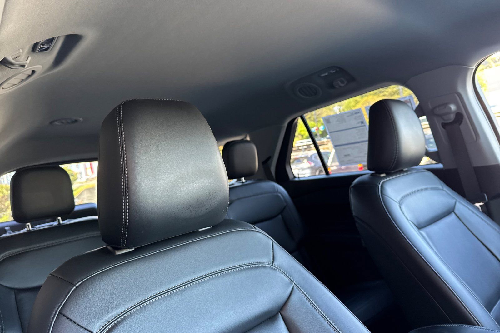 Certified 2022 Ford Explorer XLT w/ Equipment Group 202A image 18