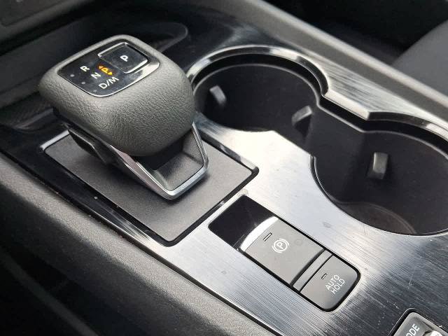 Used 2024 Nissan Rogue S FWD image 18