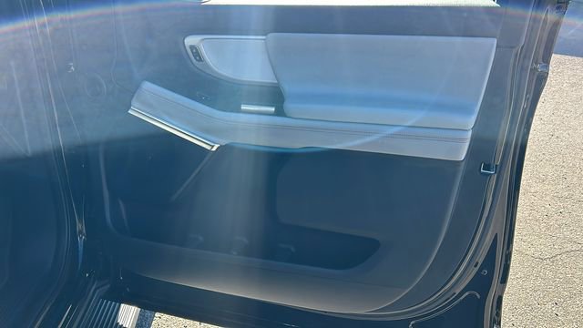 Certified 2025 Ford Expedition Active image 10