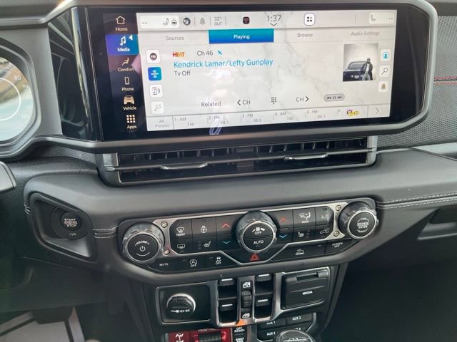 Used 2025 Jeep Gladiator Rubicon w/ Convenience Group image 29