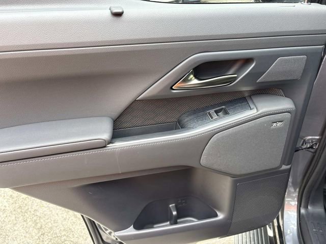 Used 2025 Lexus GX 550 w/ Accessory Package (2T) AWD/4WD image 19