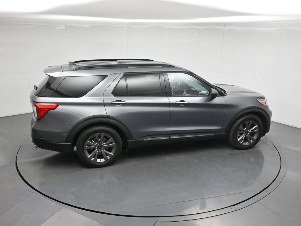 Certified 2021 Ford Explorer XLT w/ Equipment Group 202A RWD image 39