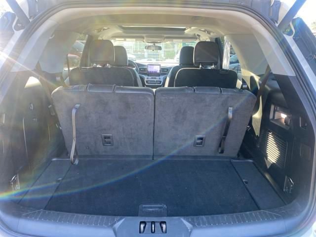 Certified 2022 Ford Explorer XLT w/ Equipment Group 202A image 13