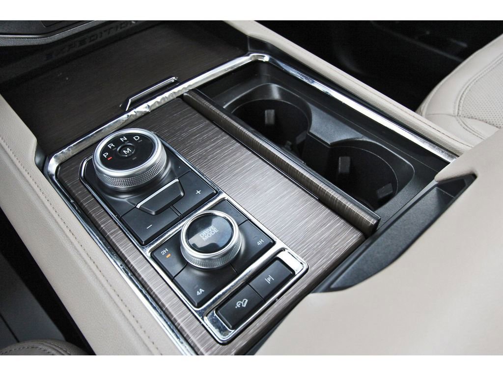 Certified 2022 Ford Expedition Max Limited image 29