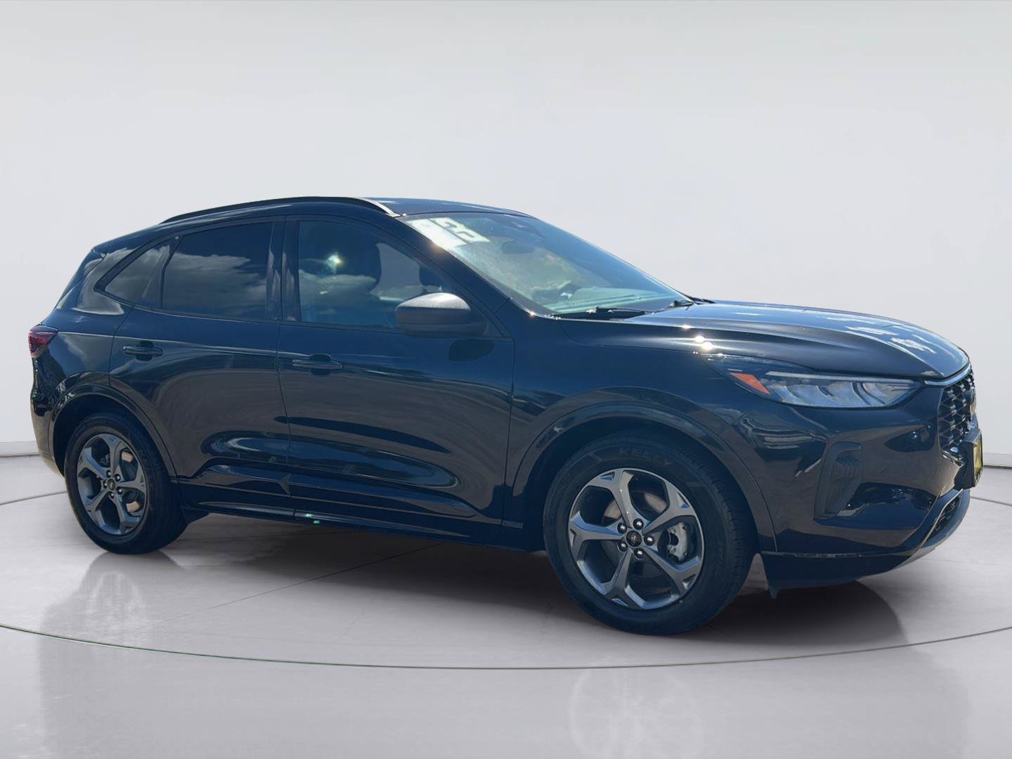 Certified 2023 Ford Escape ST-Line FWD image 3