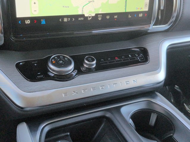 Certified 2025 Ford Expedition Platinum w/ Driver's Package AWD/4WD image 26