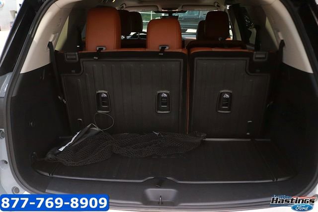 Used 2025 Nissan Pathfinder Platinum image 15