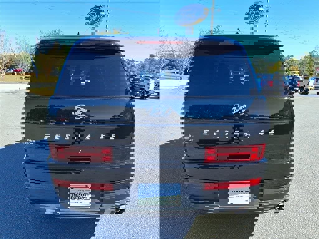 Used 2025 Hyundai Santa Fe SE image 3