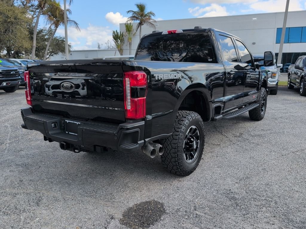 Certified 2025 Ford F250 Lariat w/ Lariat Ultimate Package image 3