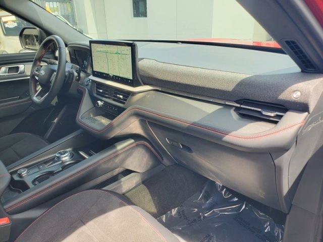 Certified 2025 Ford Explorer ST RWD image 35