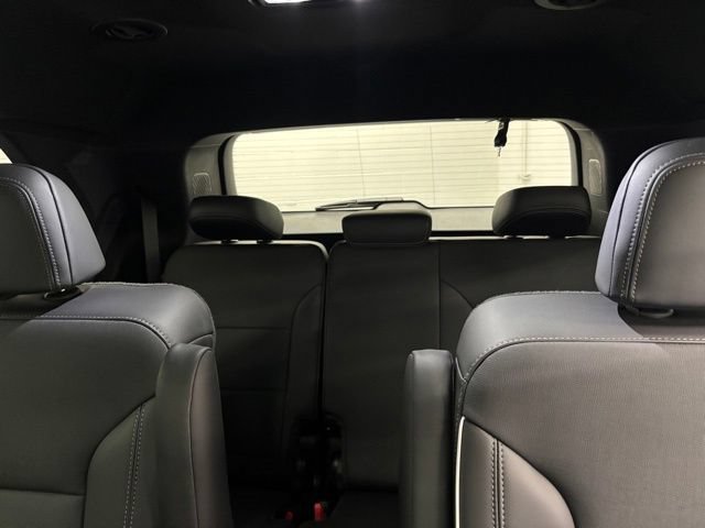 Used 2025 Buick Enclave Preferred w/ Power Package AWD/4WD image 10