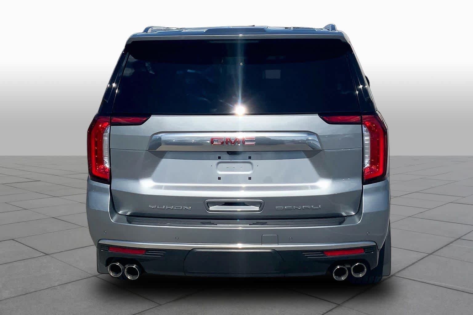 Used 2023 GMC Yukon Denali w/ Denali Reserve Package AWD/4WD image 5