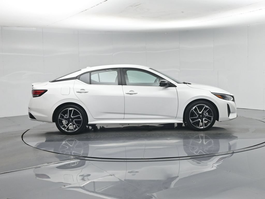 Used 2024 Nissan Sentra SR FWD image 26