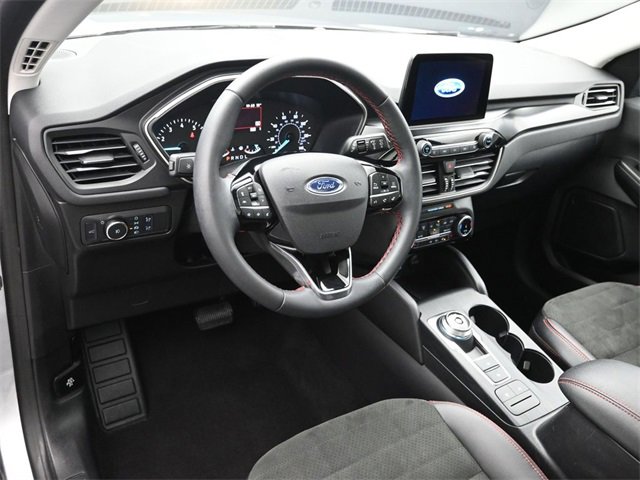 Certified 2022 Ford Escape SEL w/ SEL Stealth AWD Package image 9