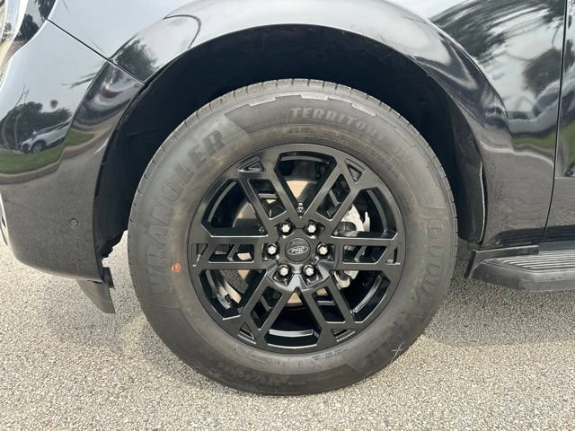Certified 2025 Ford Expedition Active RWD image 35