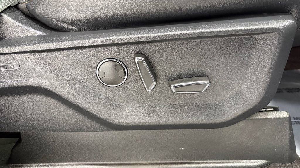 Certified 2024 Ford F150 Lightning Lariat image 20