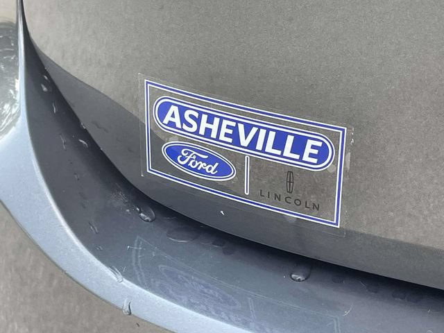 Certified 2017 Ford Edge Titanium w/ Equipment Group 301A AWD/4WD image 10
