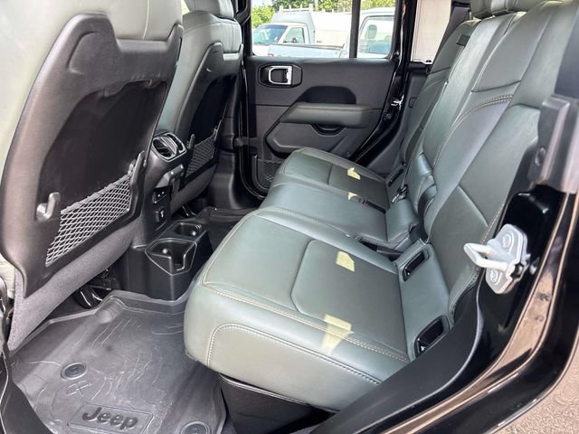 Used 2025 Jeep Gladiator Mojave w/ Safety Group AWD/4WD image 16