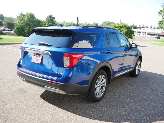 Certified 2022 Ford Explorer XLT w/ Equipment Group 202A image 3