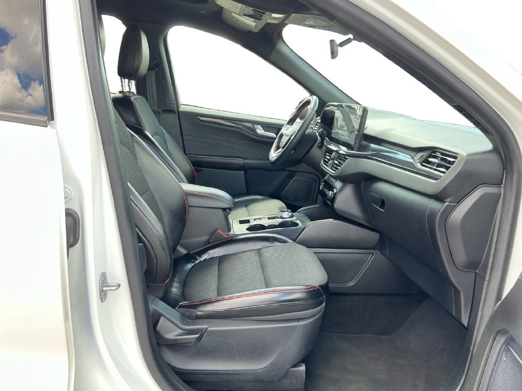 Certified 2024 Ford Escape ST-Line w/ Tech Pack #1 FWD image 22