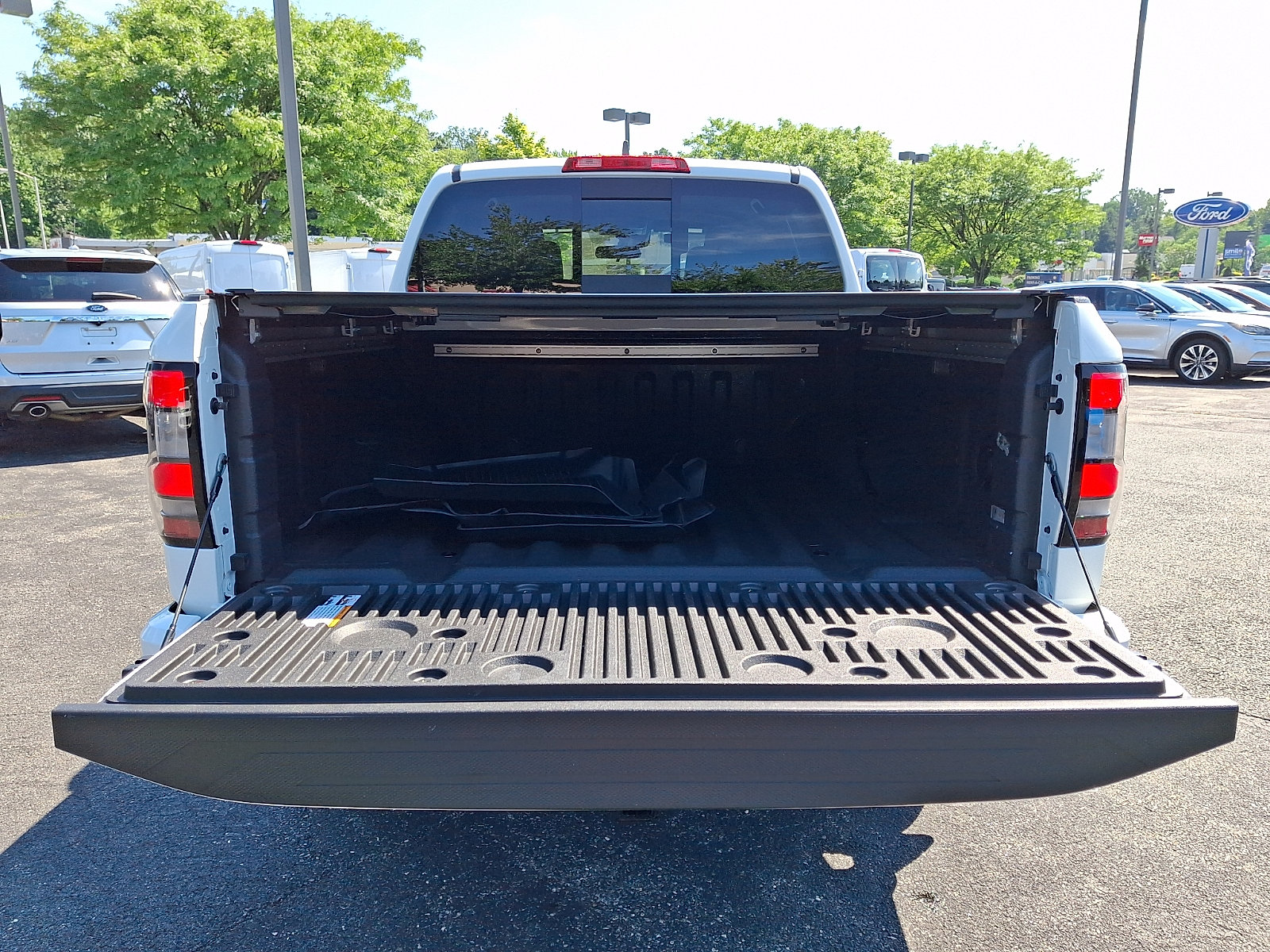Used 2026 Nissan Frontier PRO-4X w/ Pro-4x Convenience Package AWD/4WD image 30