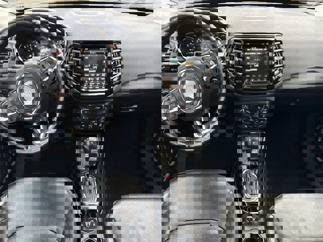 Used 2018 Jeep Compass Limited w/ Navigation Group image 16