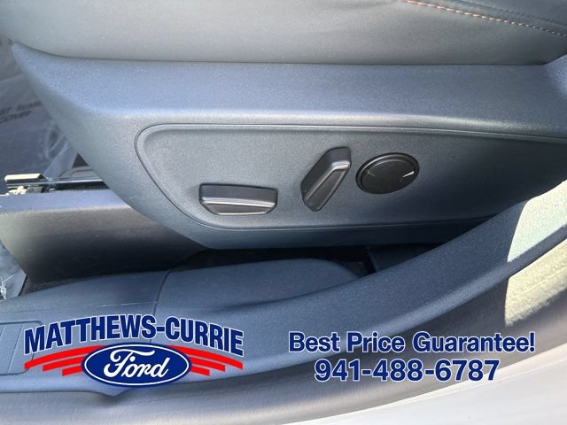 Certified 2024 Ford Maverick Lariat FWD image 10