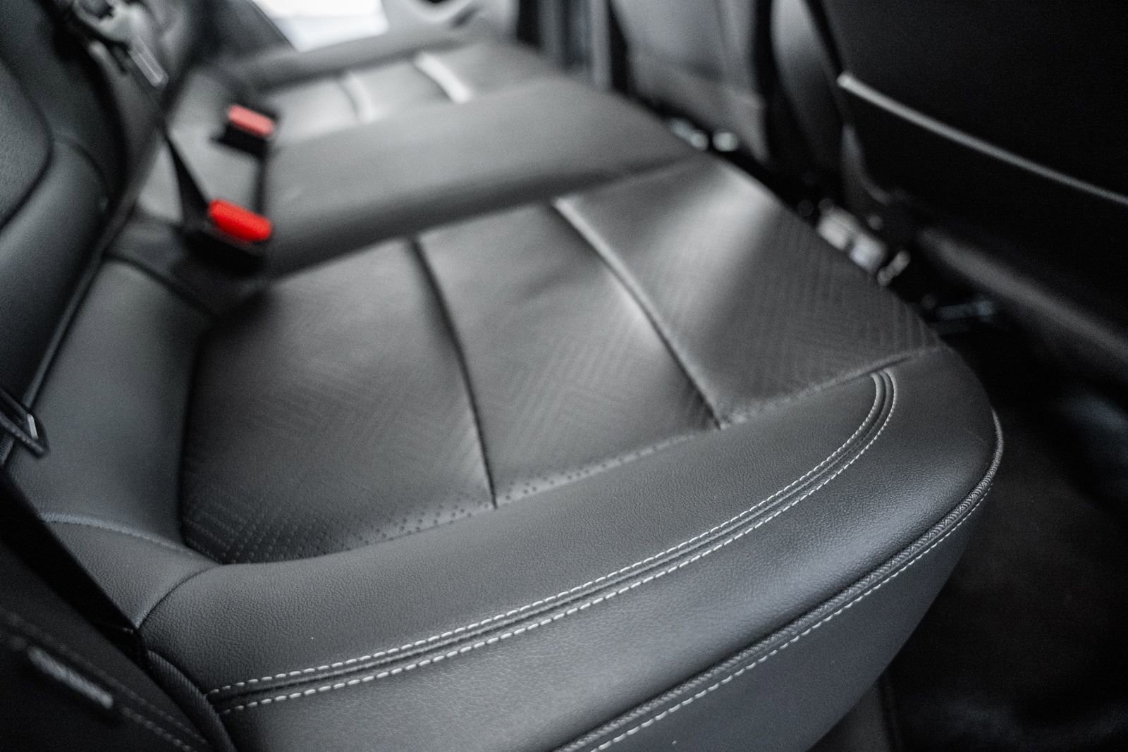 Used 2023 Buick Encore GX Essence w/ Experience Buick Package image 36