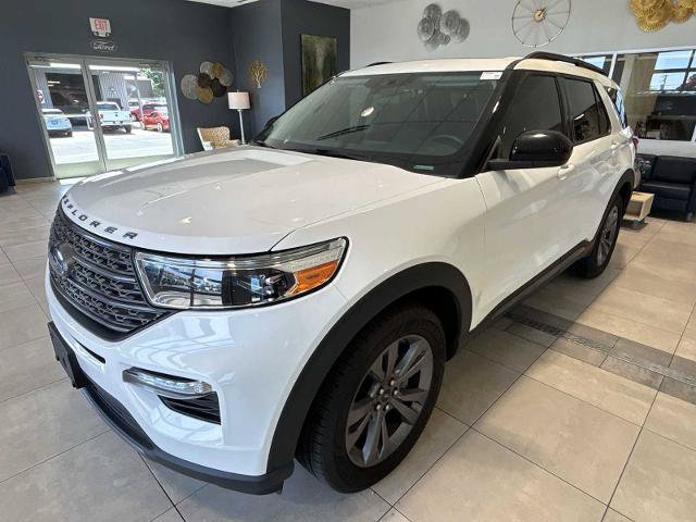 Certified 2022 Ford Explorer XLT w/ Equipment Group 202A AWD/4WD image 7
