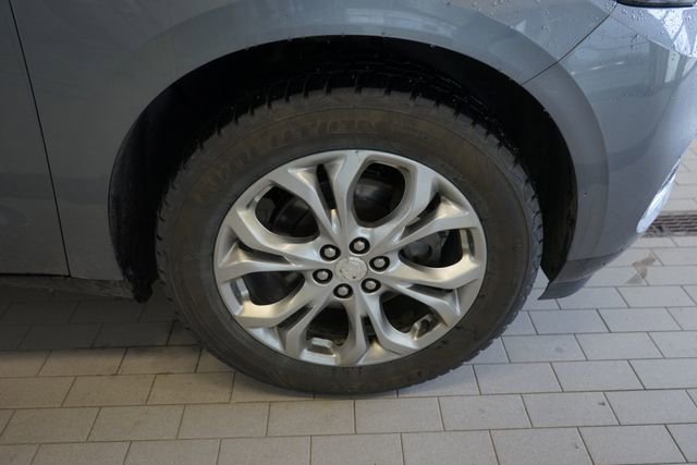 Used 2018 Buick Enclave Avenir w/ Avenir Technology Package image 16