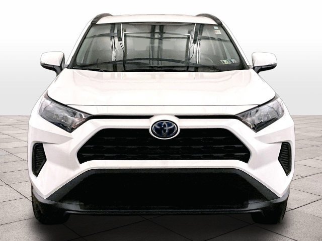 Used 2021 Toyota RAV4 LE AWD/4WD image 3