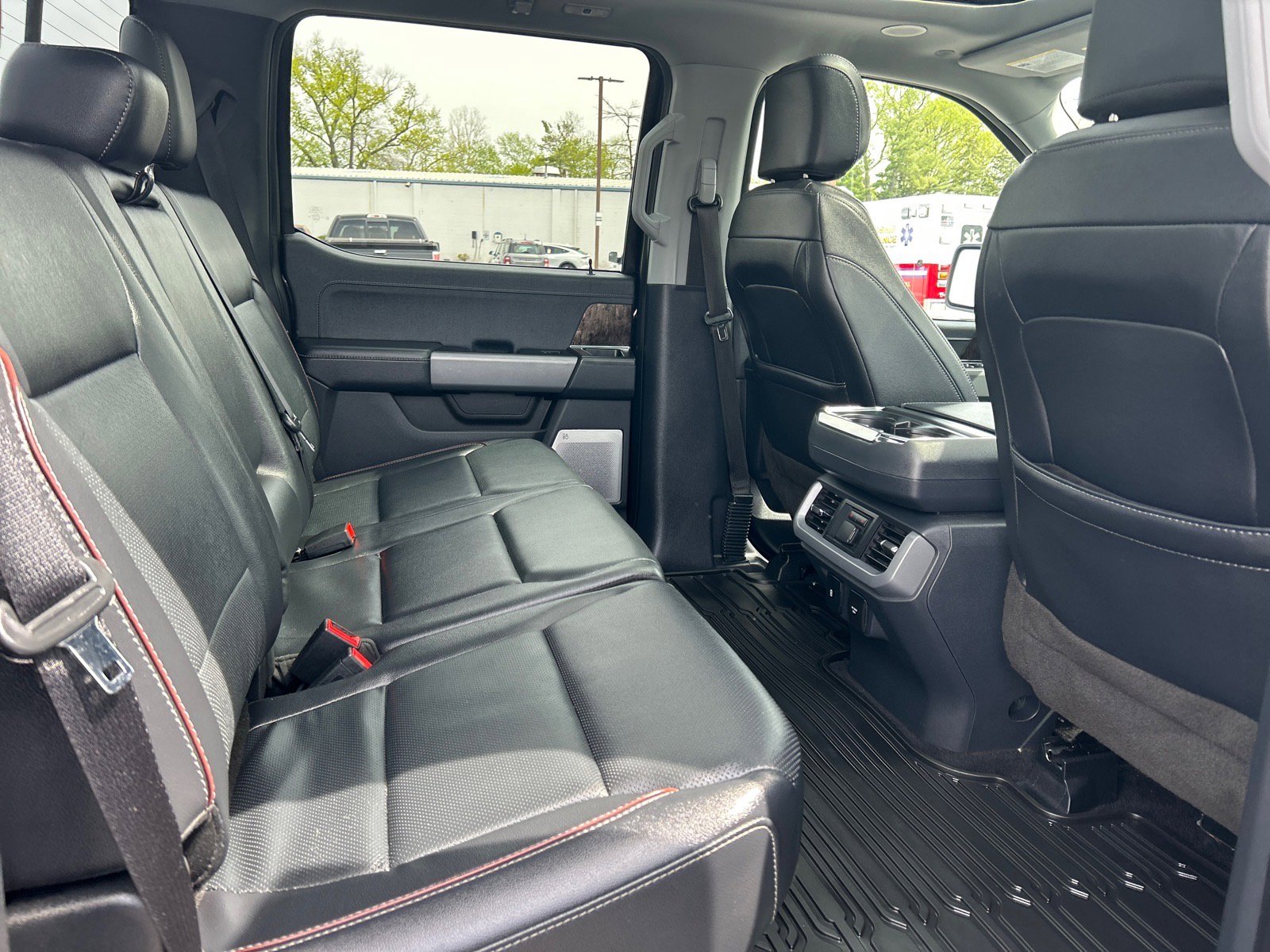 Certified 2023 Ford F150 Lariat w/ Equipment Group 502A High image 19